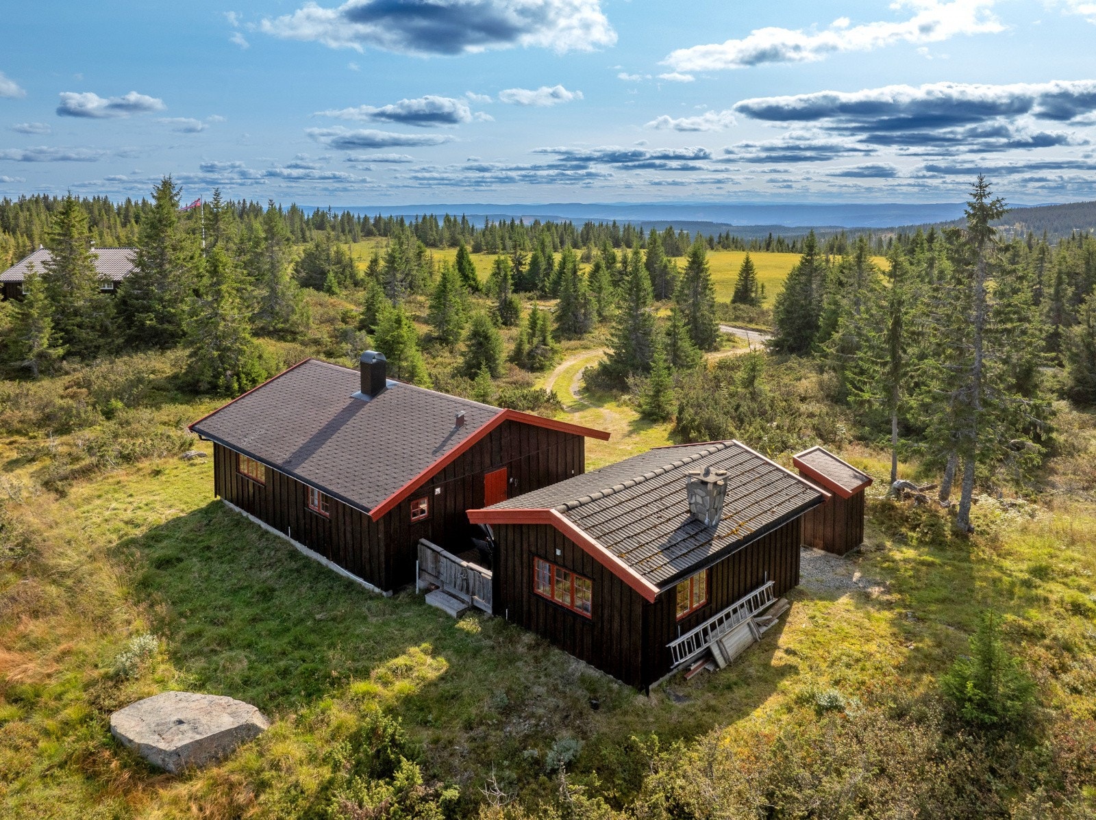 Flott beliggende fritidseiendom med usjenert beliggenhet! Galleribilde