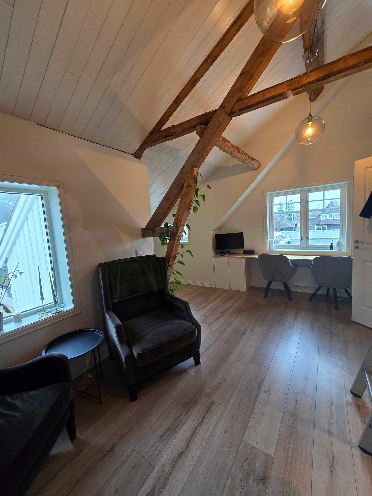 Loftstue Galleribilde