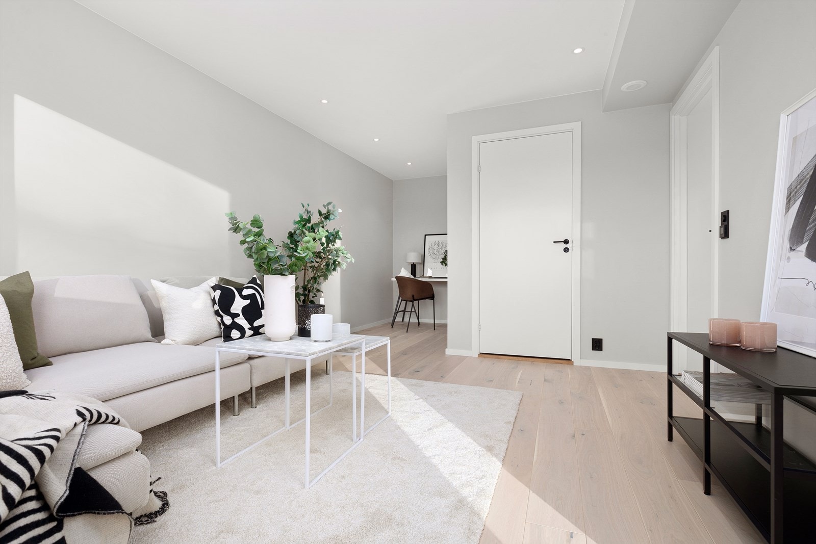 Stue med mange bruks- og innredningsmuligheter. Galleribilde