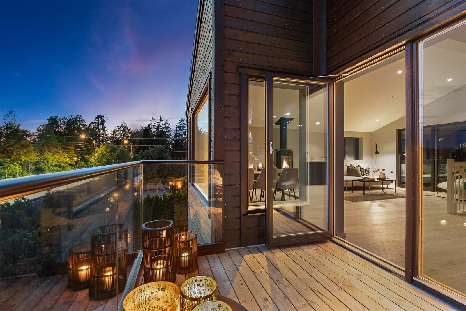 God plass til hyggelig sittegruppe på balkongen. Galleribilde