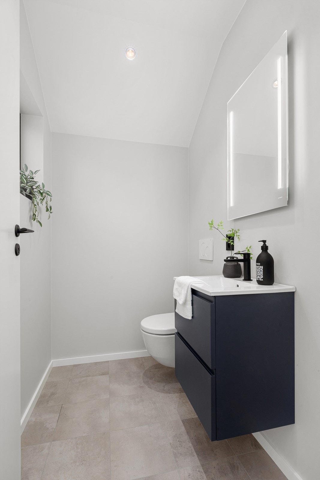 Praktisk wc i 2. etasje. Galleribilde