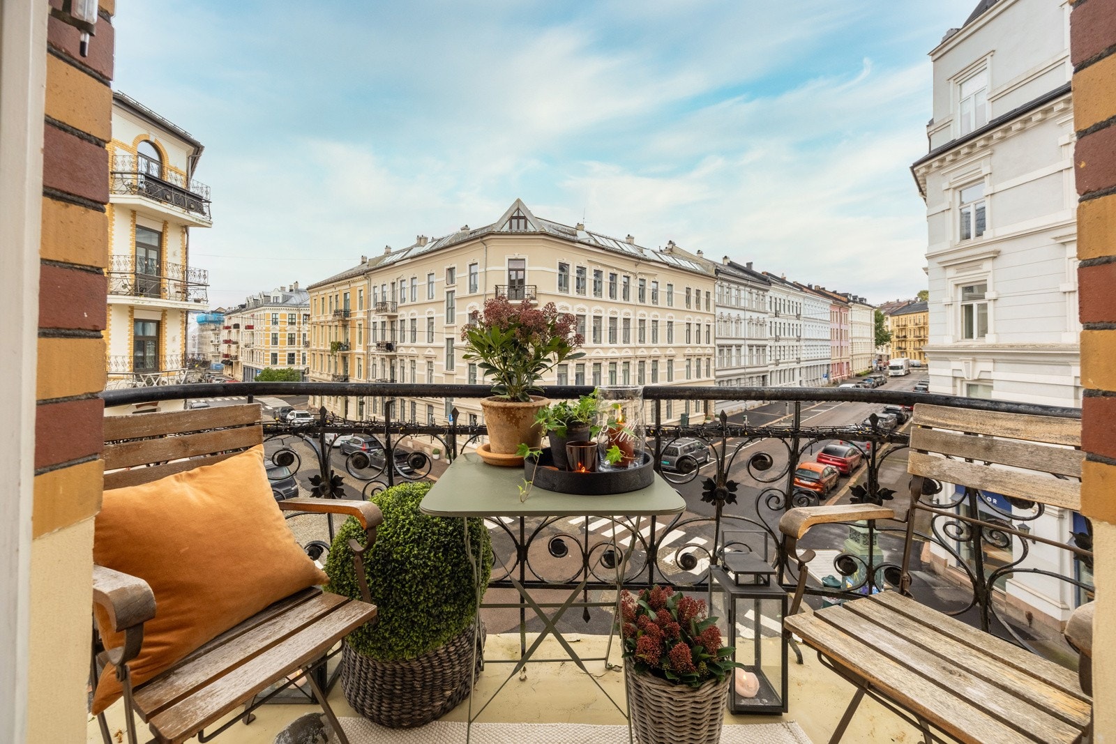 Hyggelig balkong med fint utsyn Galleribilde