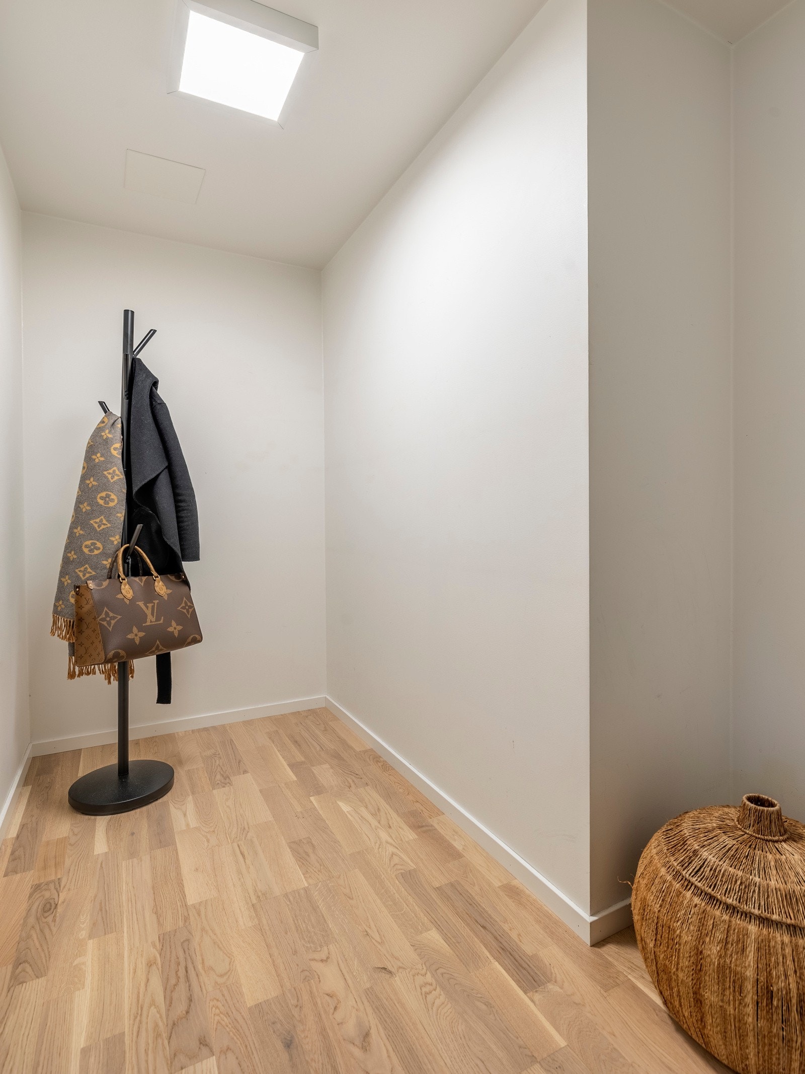 Det er lagringsplass i innvendig bod. Galleribilde