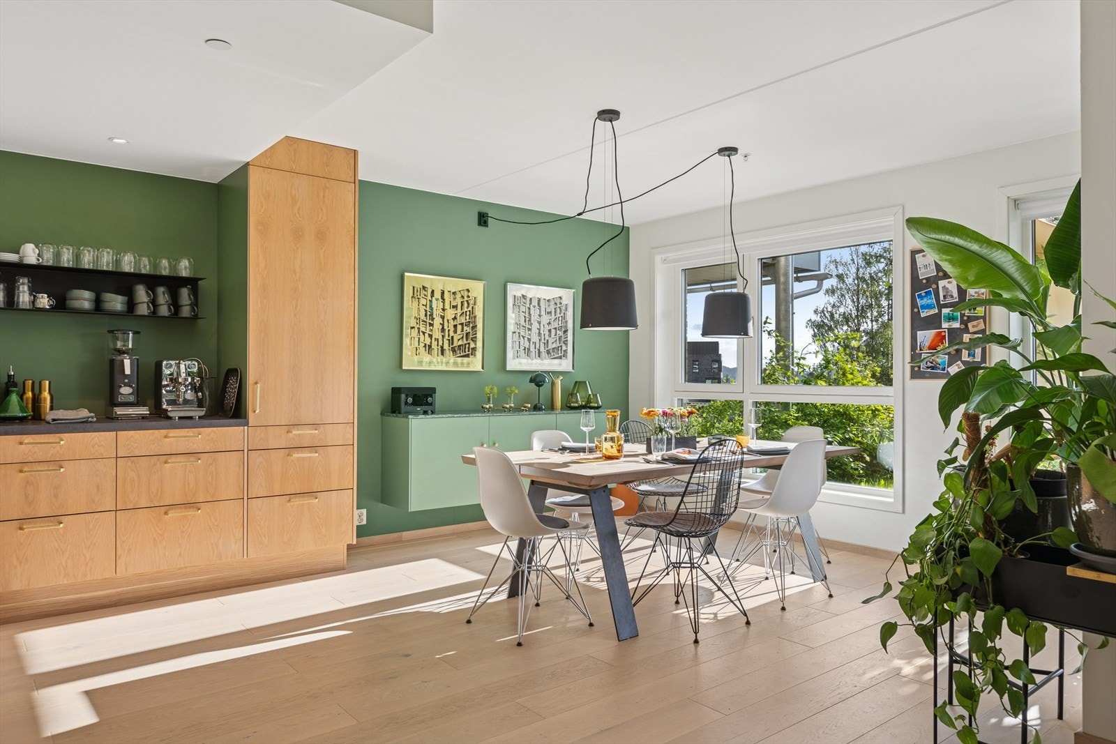 Leiligheten har en god planløsning og alle rommene har en generøs størrelse. Galleribilde