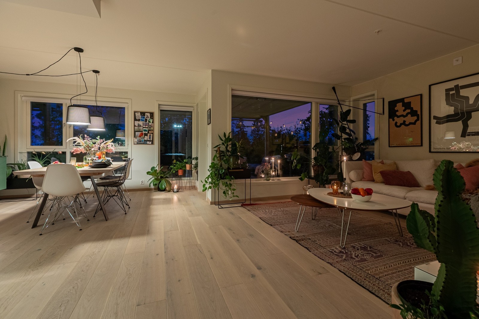 Dette er en særdeles pen leilighet som har blitt påkostet og er godt ivaretatt. Galleribilde