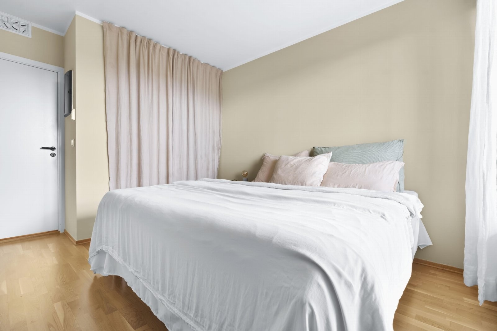 Naturlig hjørne til garderobeinnredning. Galleribilde