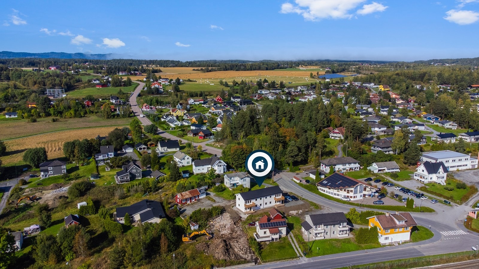 Modum kommune har et meget godt fritids- og aktivitetstilbud for store og små. I tillegg kan man gå den fine og naturskjønne turstien "Modum på langs". Galleribilde