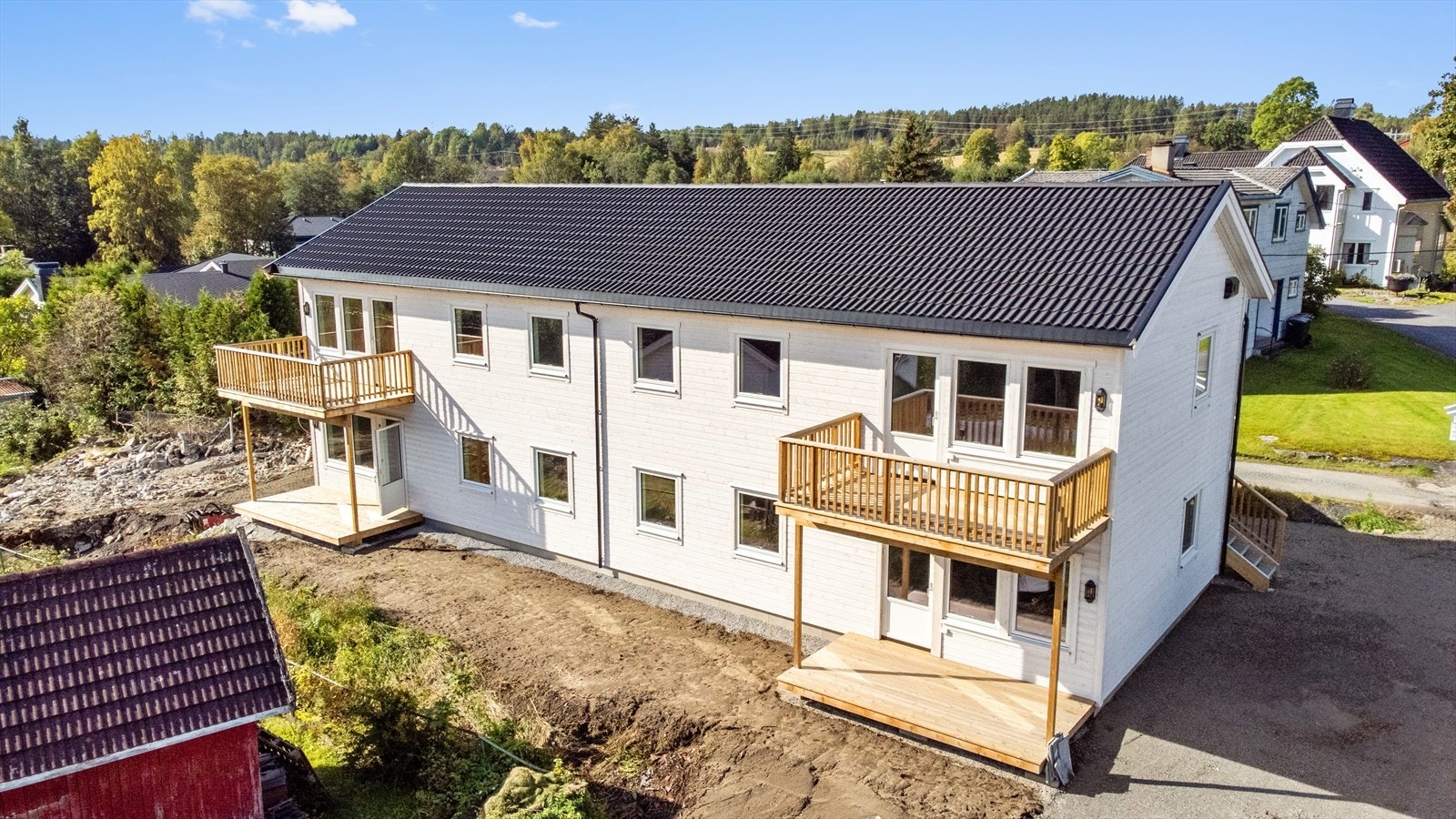 Leiligheten har fast parkeringsplass. Galleribilde