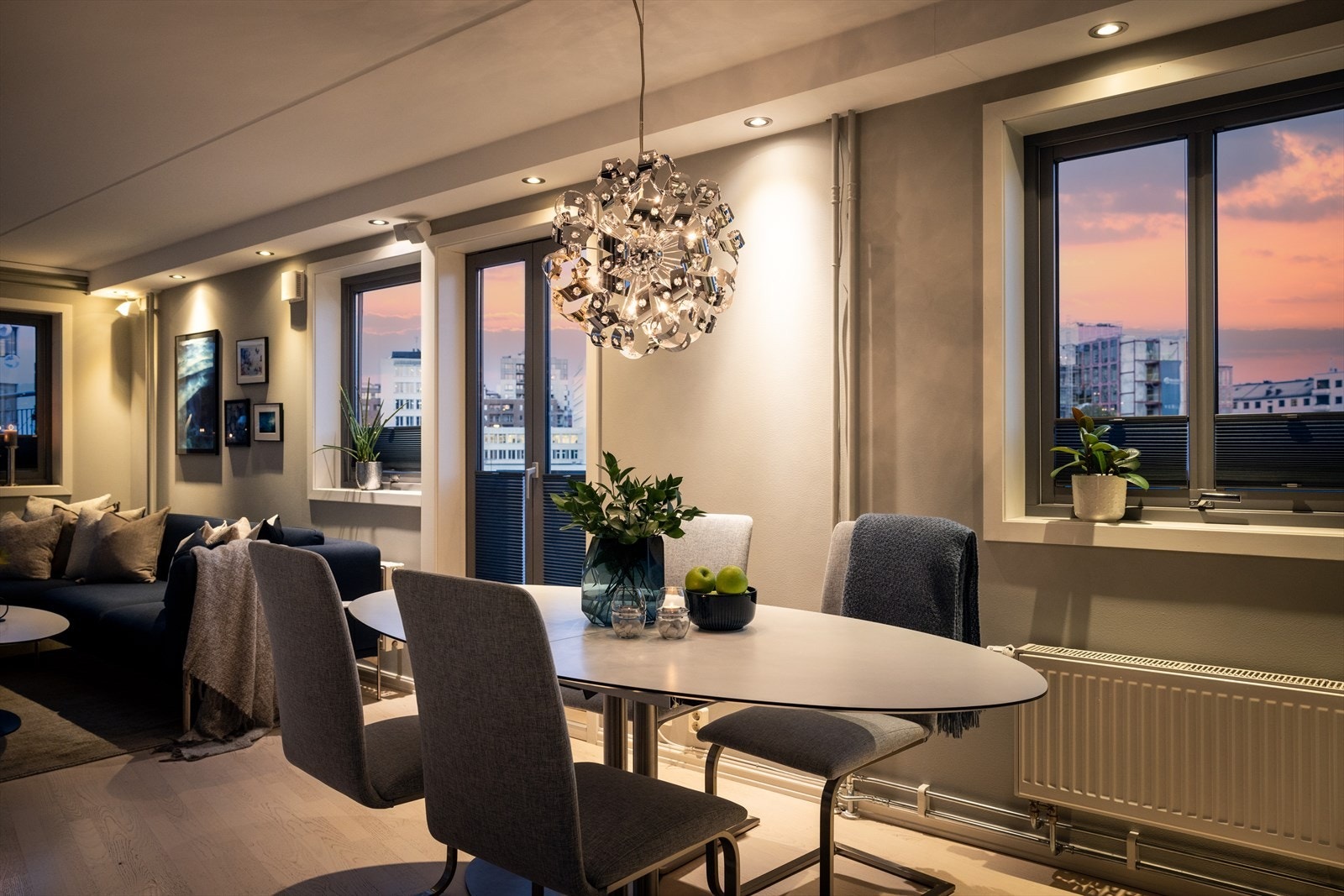 - God planløsning gir plass til et større spisebord - Galleribilde