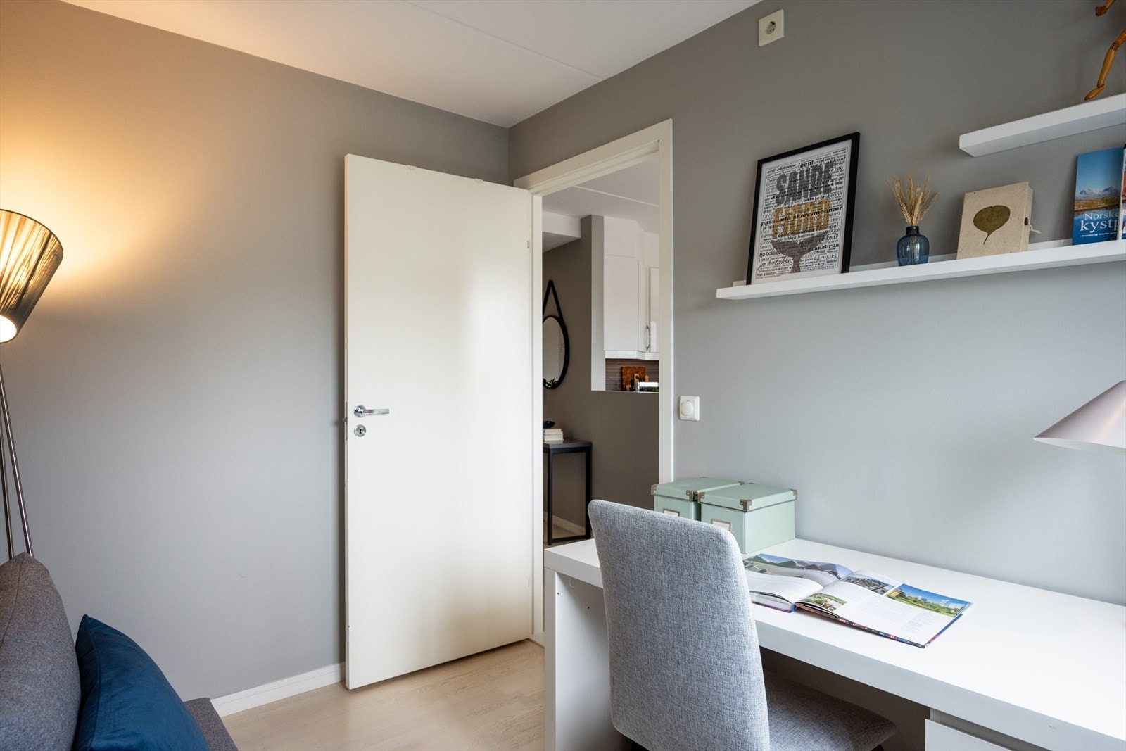 - Soverom to benyttes i dag som hjemmekontor/gjesterom - Galleribilde