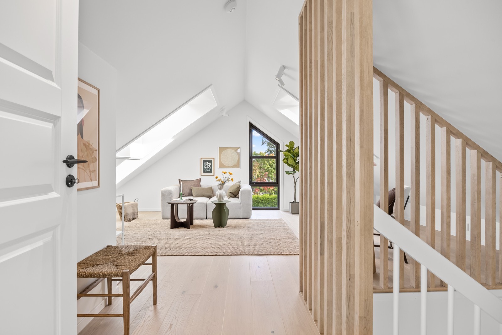 Loftstue med takvinduer Galleribilde