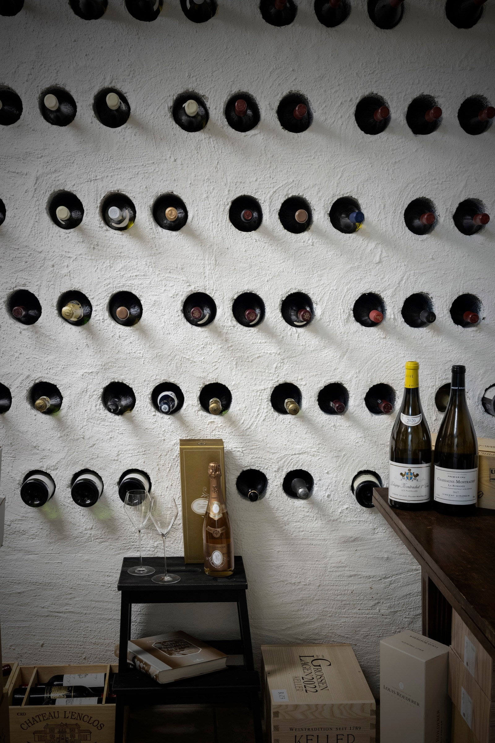 Romslig vinkjeller. Galleribilde