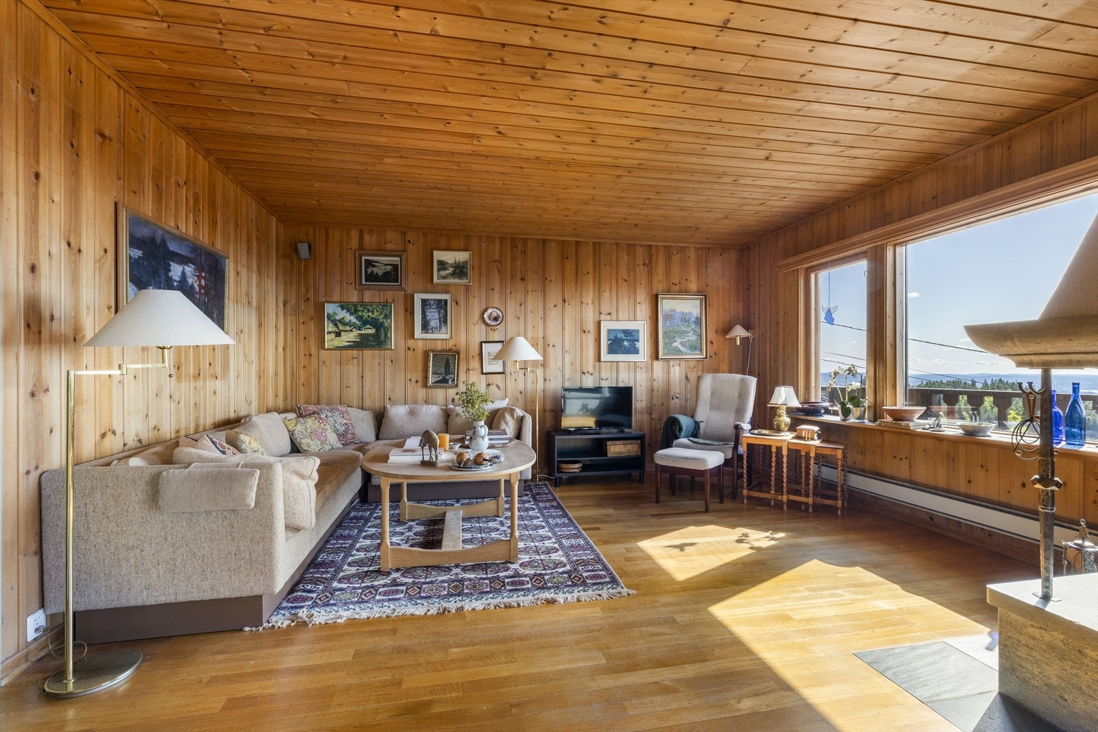 Huset er solid bygget, selger har eid huset siden det var nytt. Galleribilde