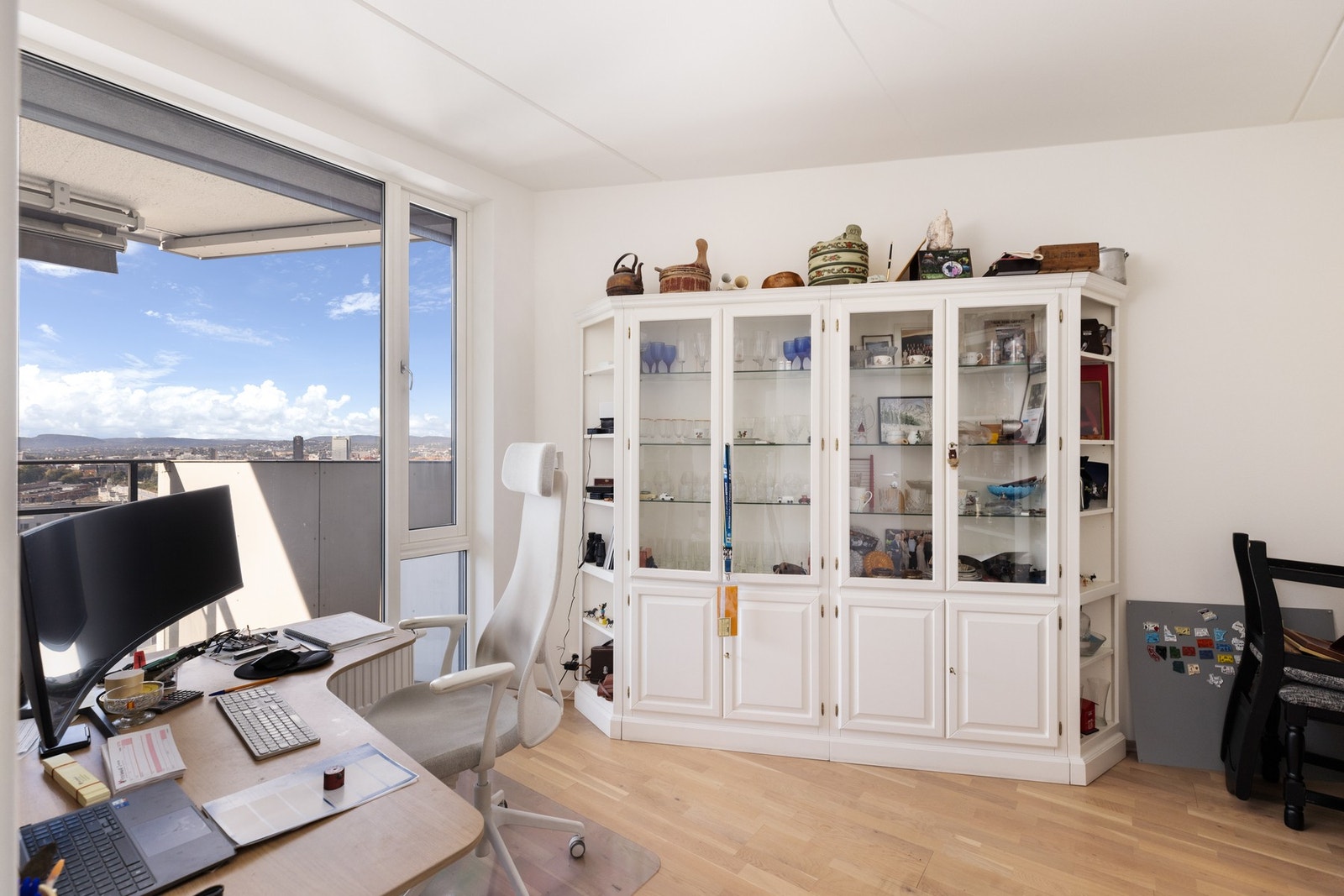 Inspirerende utsikt fra kontorstolen Galleribilde