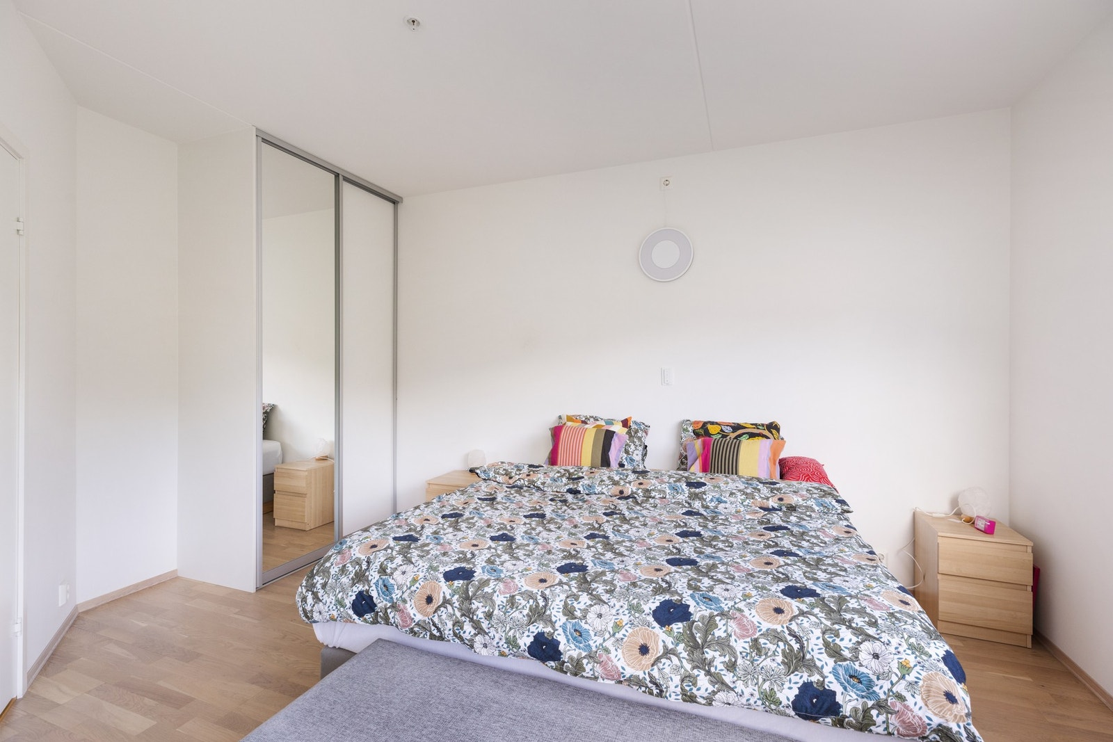 God plass til dobbeltseng Galleribilde