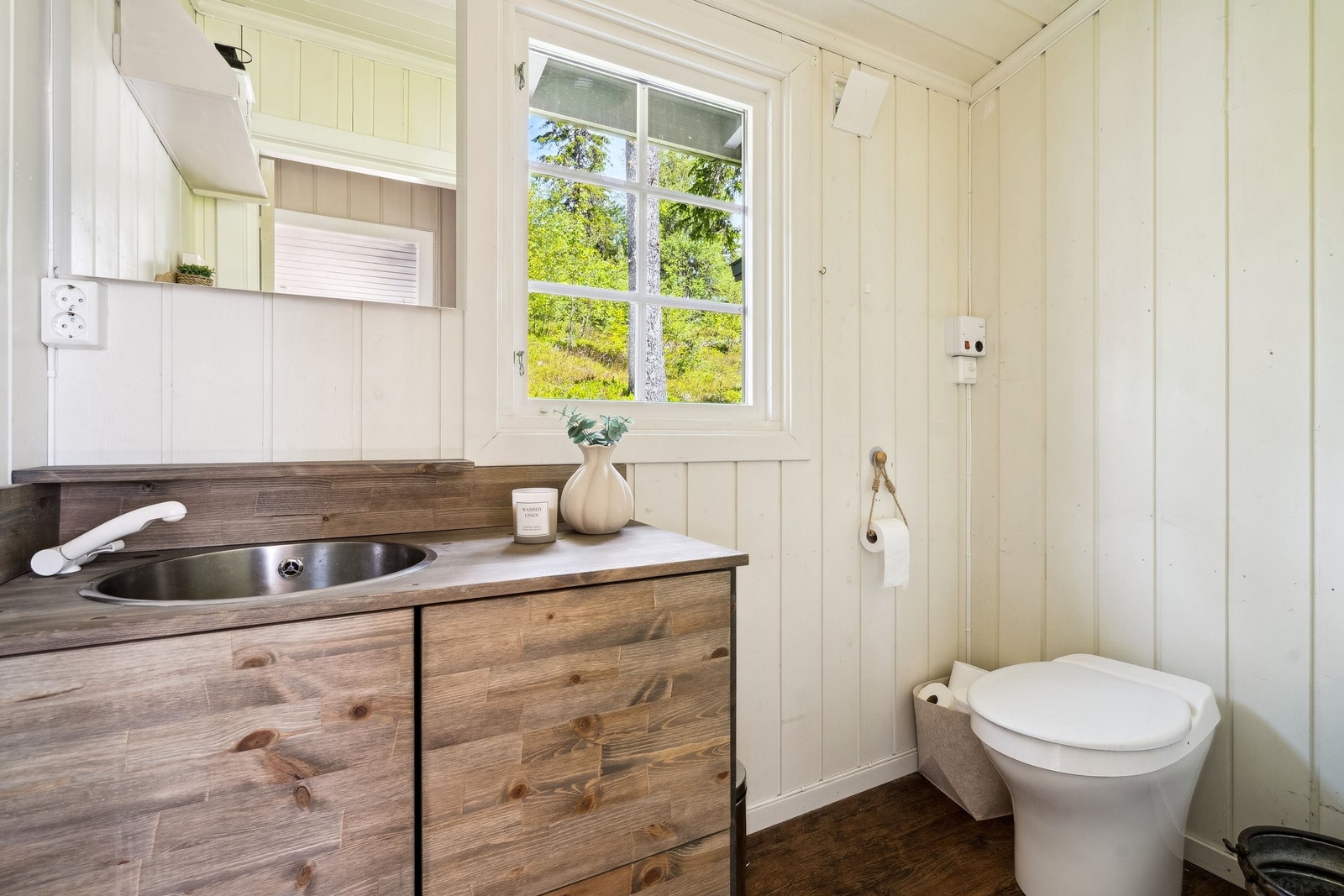 Elektrisk pumpe til håndvask og snurredo Galleribilde