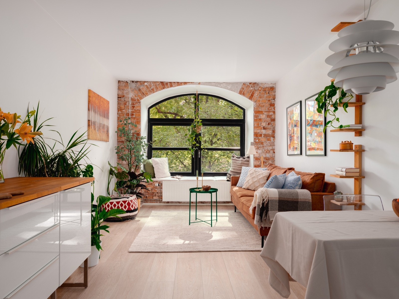 Lys og lekker fabrikkleilighet med utsikt mot Akerselva! Galleribilde