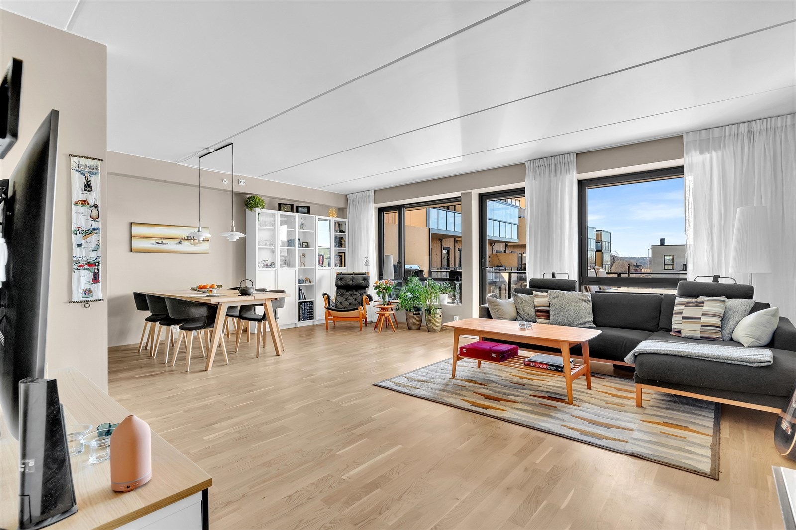 Dette er en lekker og moderne 3-roms selveierleilighet på Fabeltunet. Galleribilde