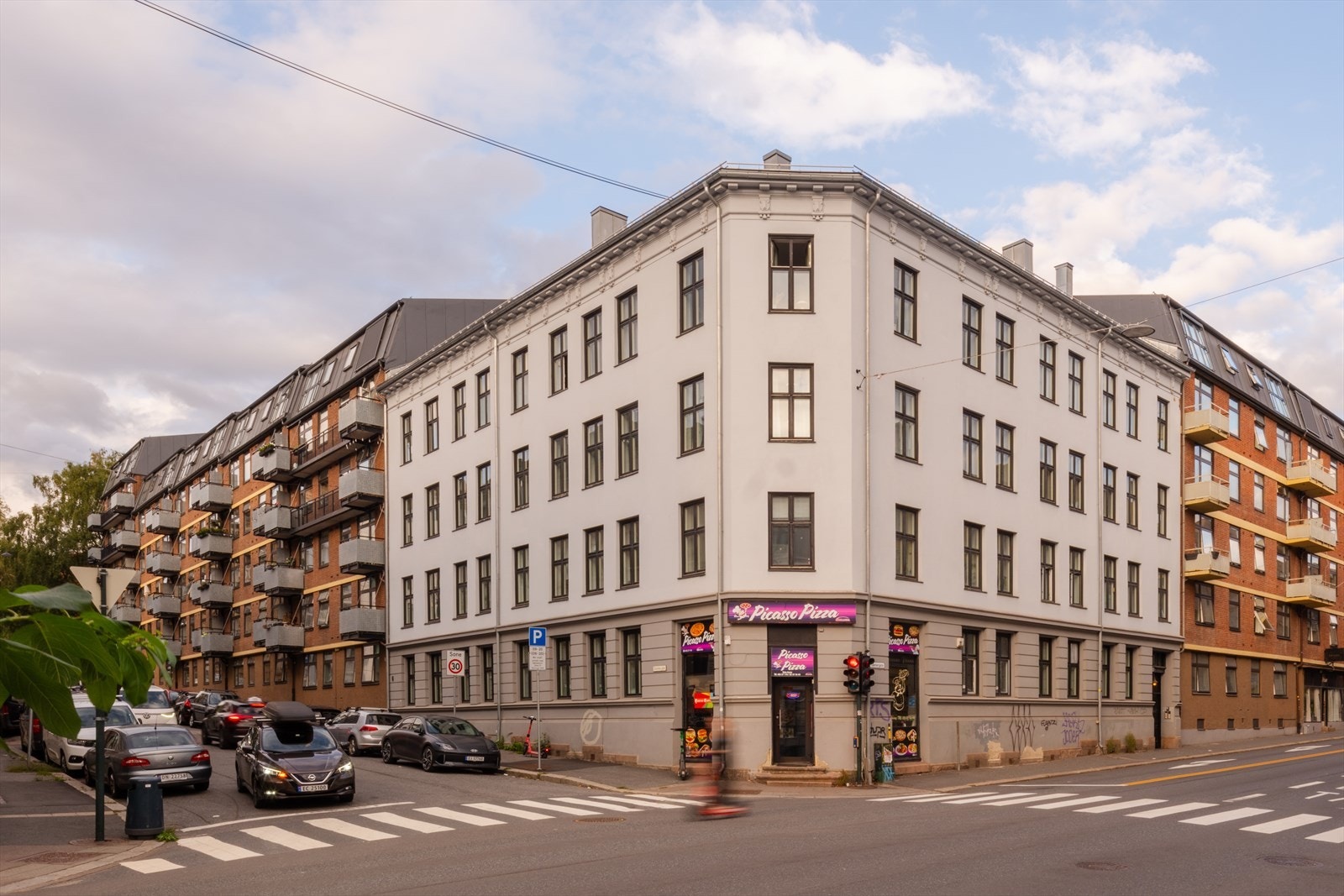 Her bor du med alt av parker, kafeer, restauranter og kollektivmuligheter like rundt hjørnet, samtidig som du kan trekke deg tilbake i roligere omgivelser. Galleribilde