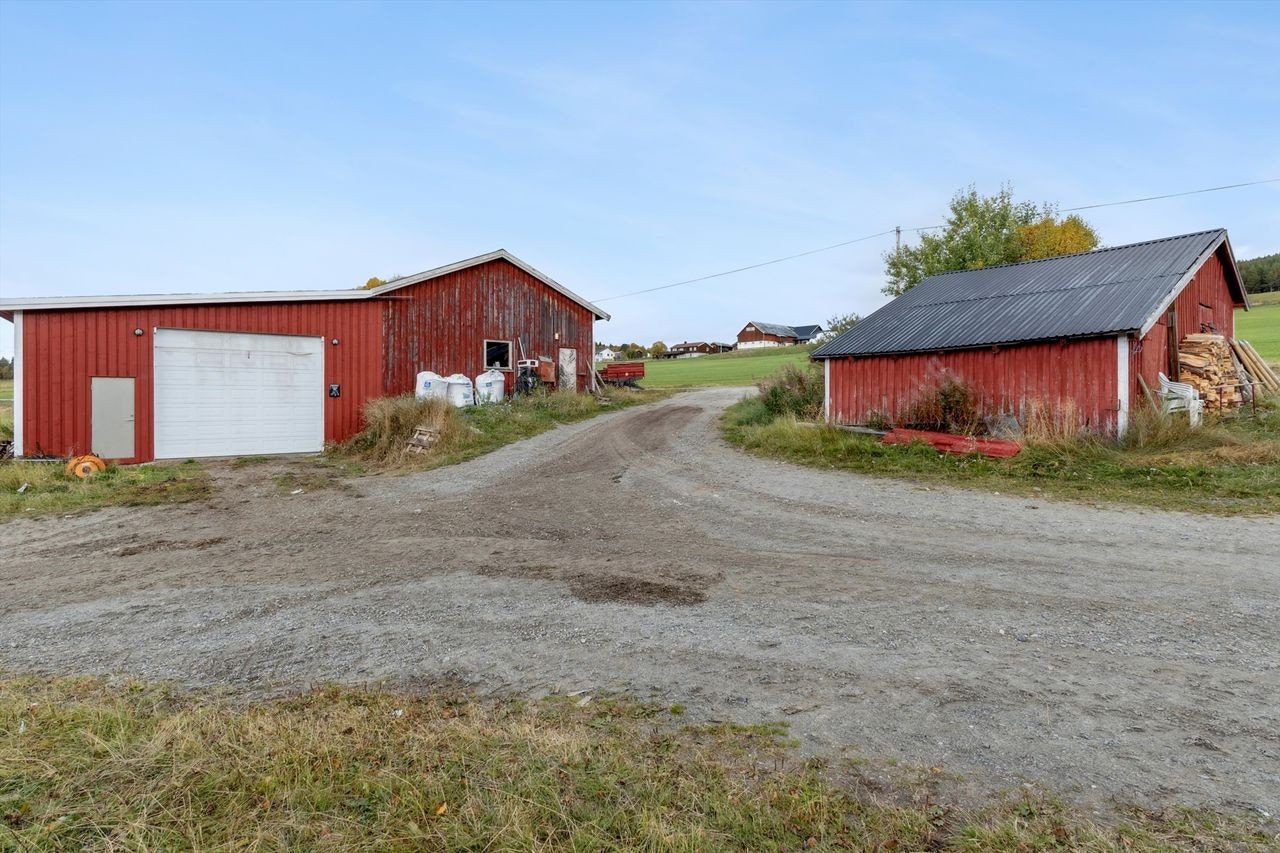 Redskapshus og garasje Galleribilde