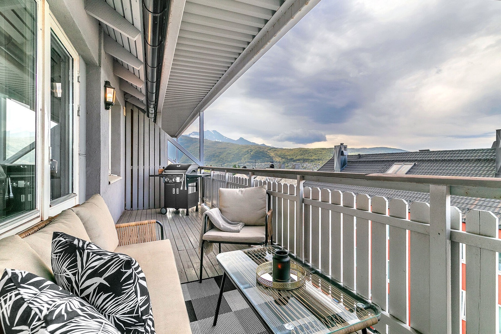 Flott utsikt fra balkong Galleribilde