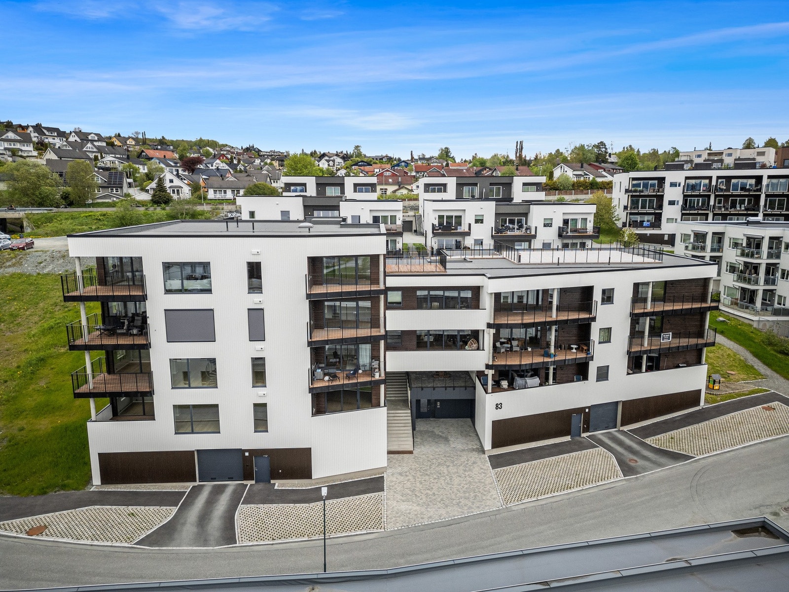 Leiligheten ligger øverst i vestre hjørne Galleribilde