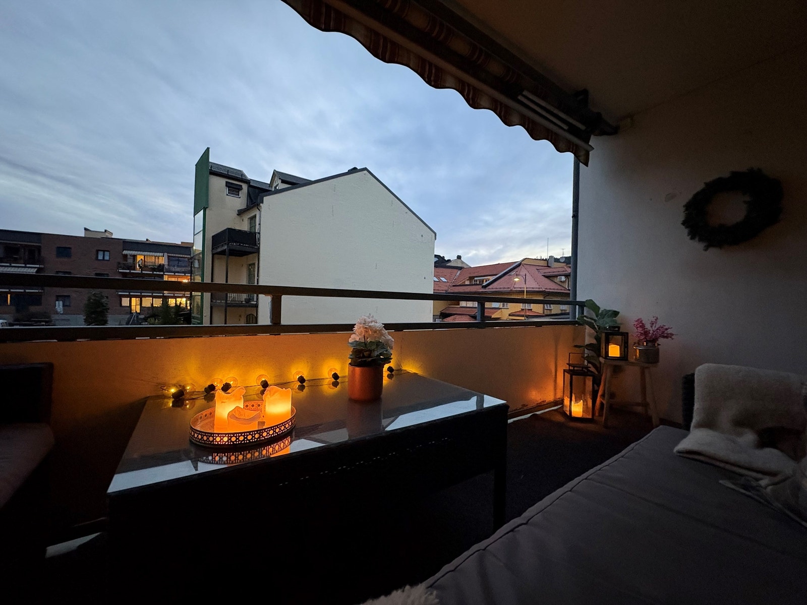 Kveldsbilde fra balkong (Selgers private bilde) Galleribilde
