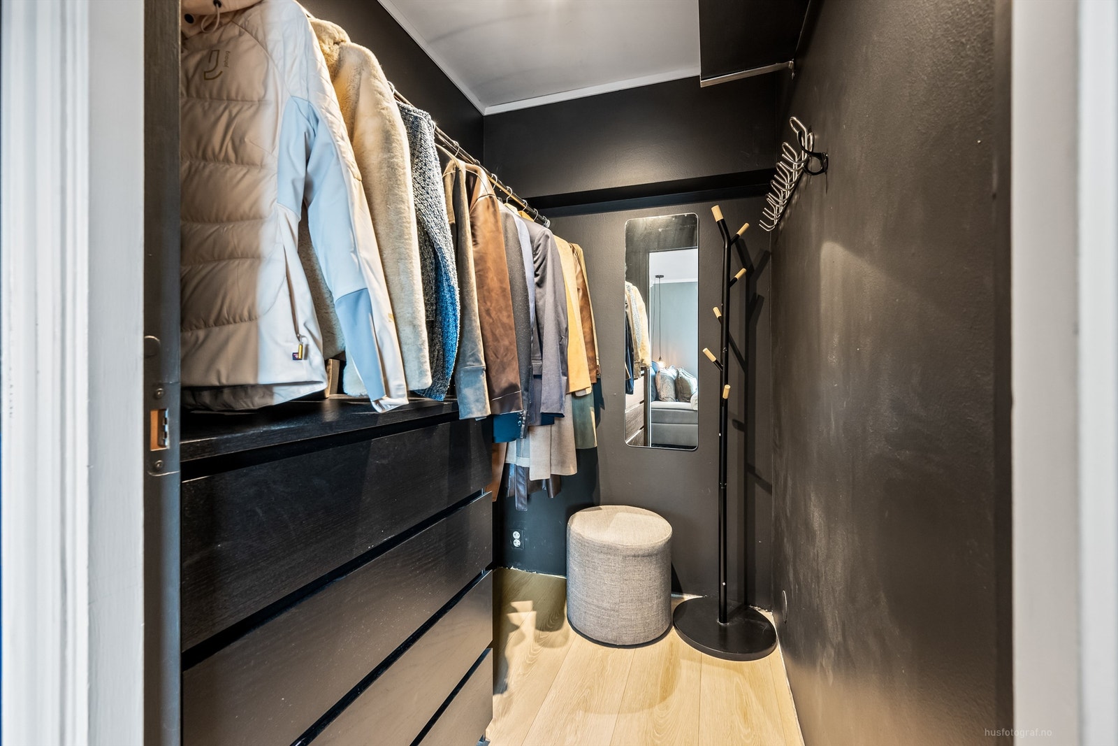 Alle laminatgulv ble skiftet i tidligere eiers tid Galleribilde