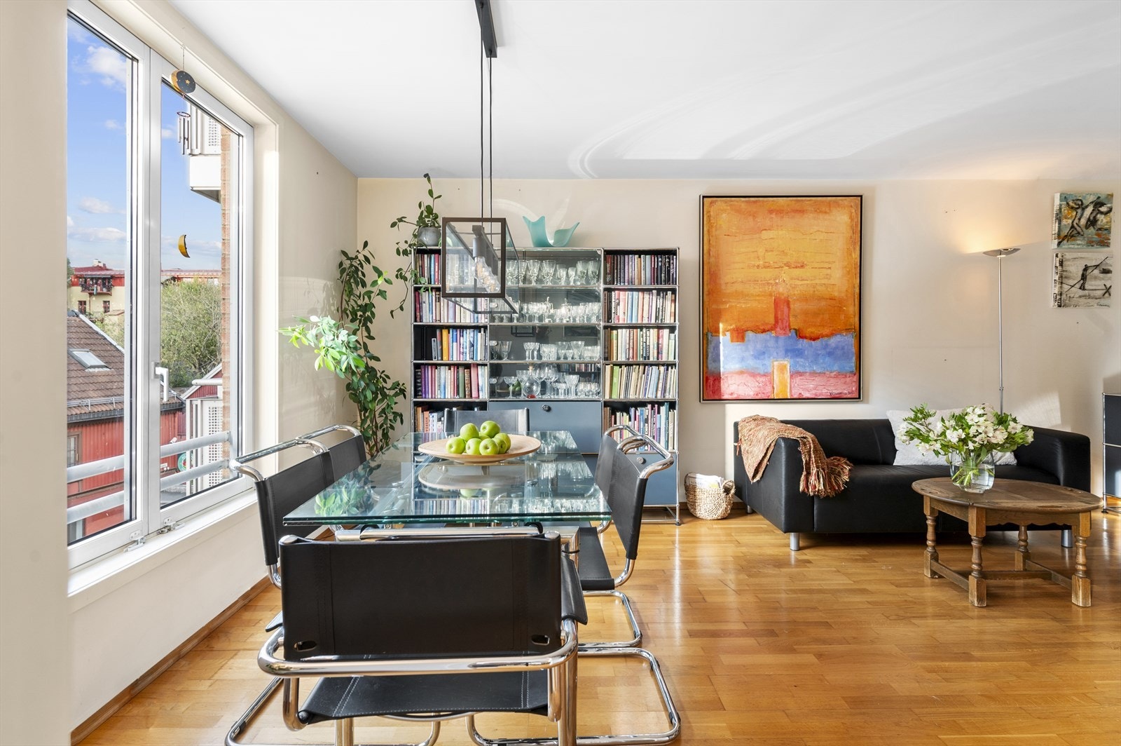 God plass til å invitere venner på en hyggelig middag Galleribilde