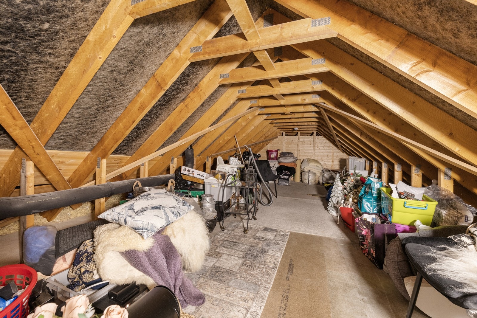 Stort lagringsloft. Galleribilde