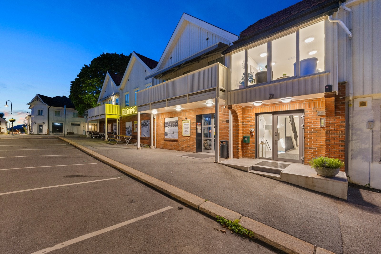 Søndagsåpen Bunnpris ligger i samme bygg. Galleribilde