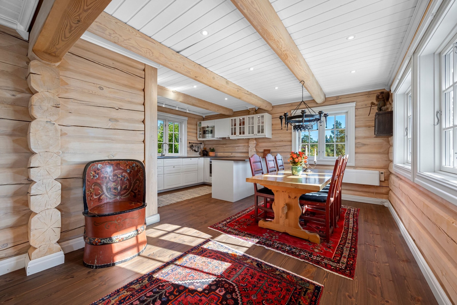 Spisestue/kjøkken Galleribilde