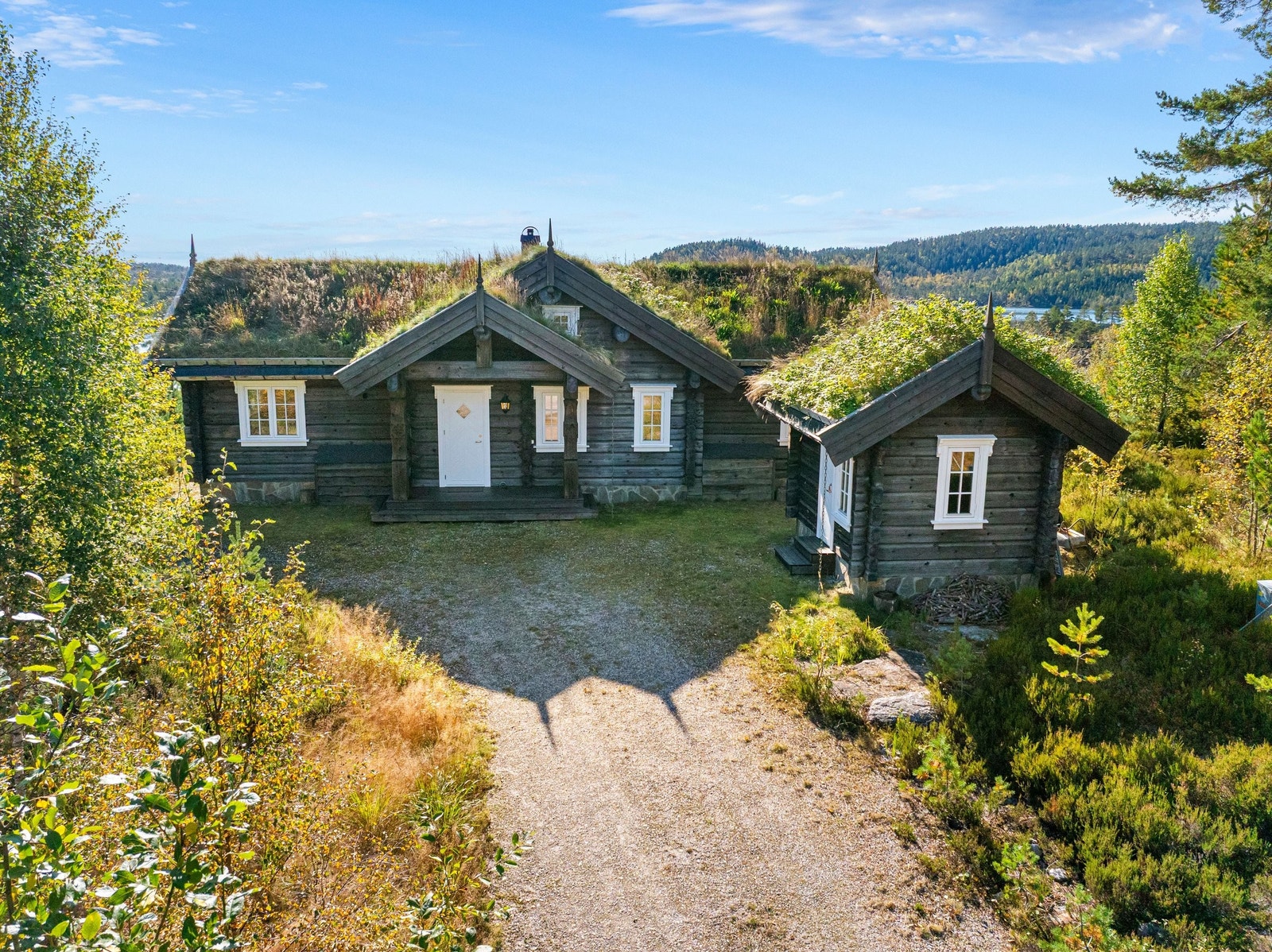 Oppkjørsel og inngangsparti Galleribilde