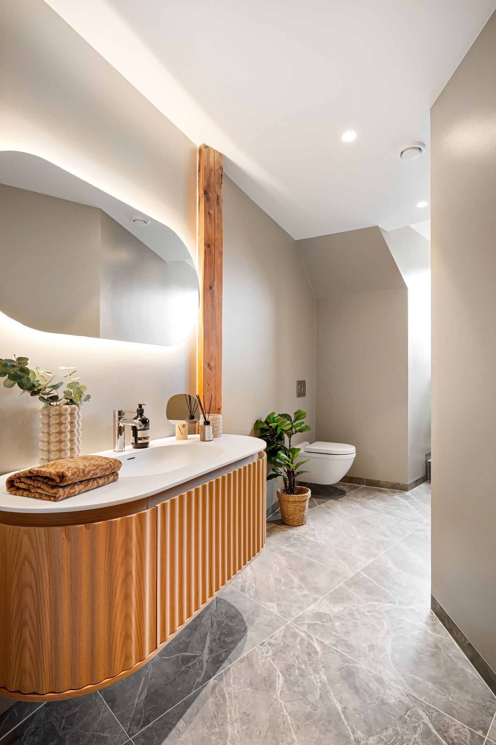 Fra garderoben er det adkomst til masterbadet. Galleribilde