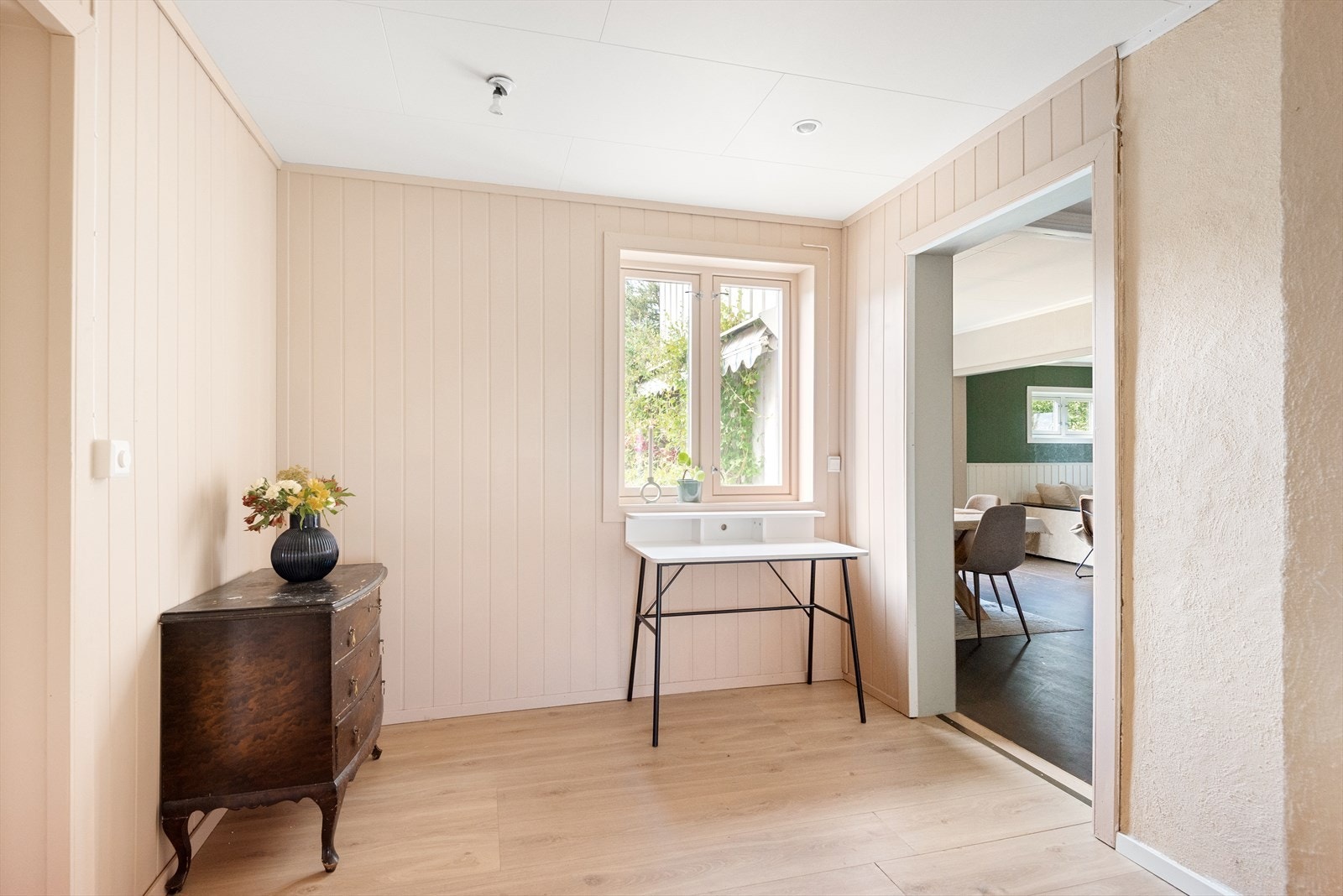 Mellomstue/ spisestue/ kontor Galleribilde