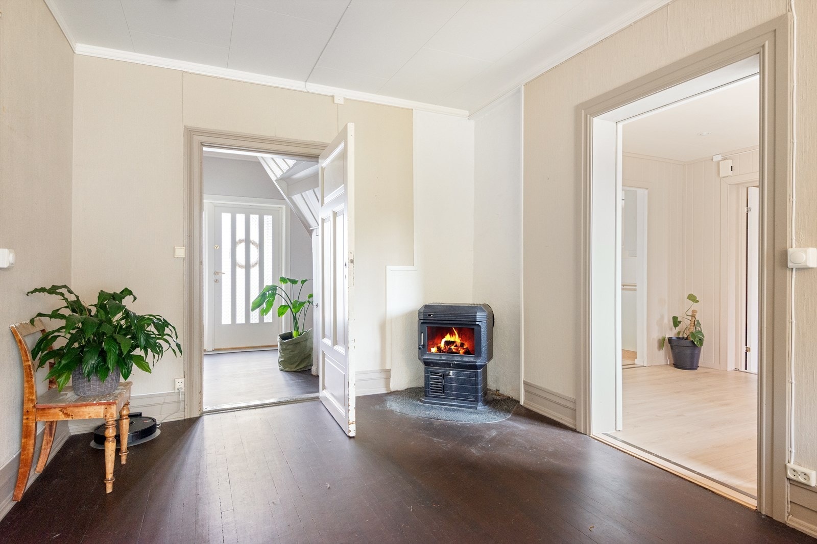 Stue med peisovn Galleribilde