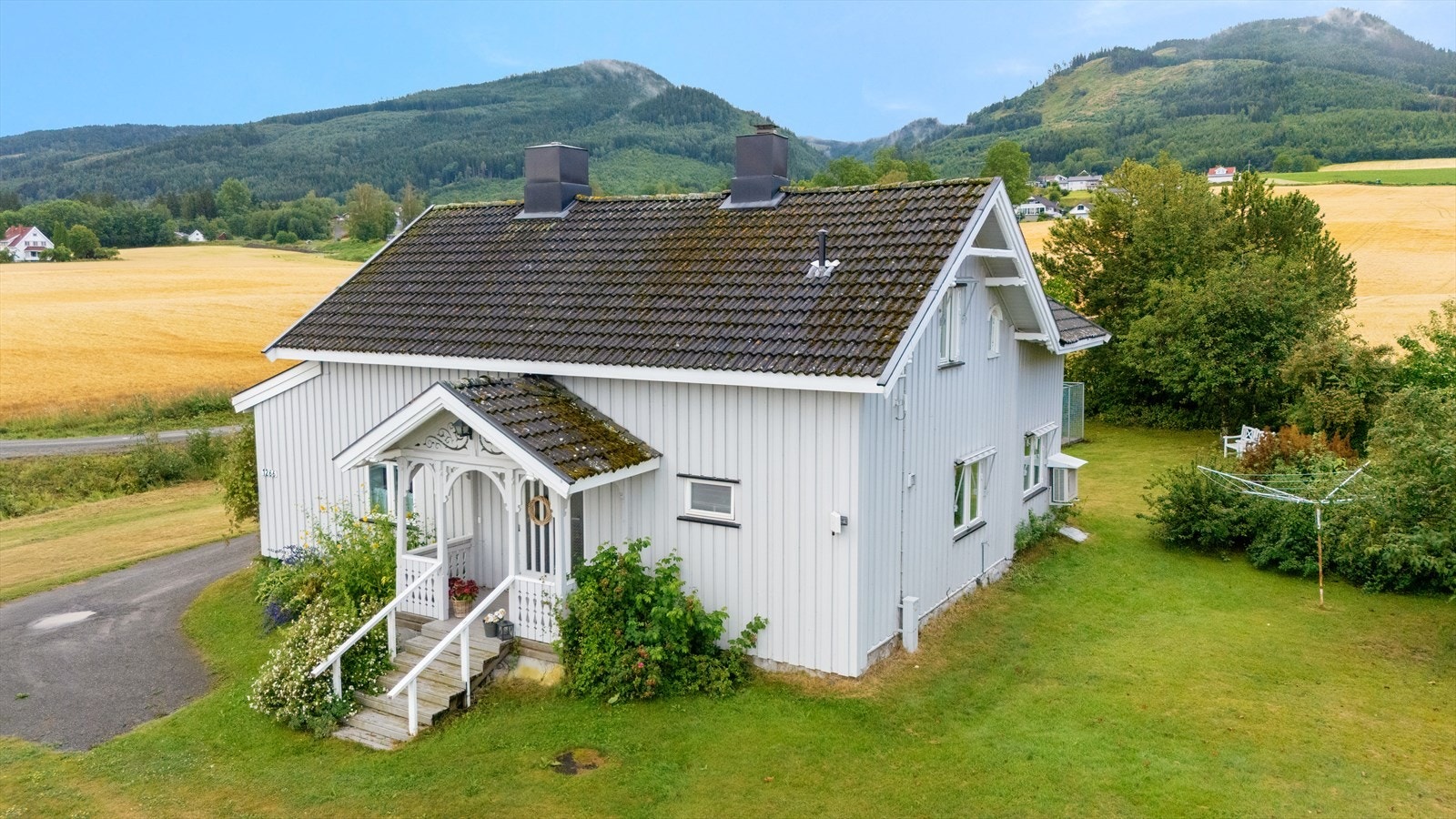 Koselig og historisk bolig fra antatt 1890 tallet , senere påbygd Galleribilde