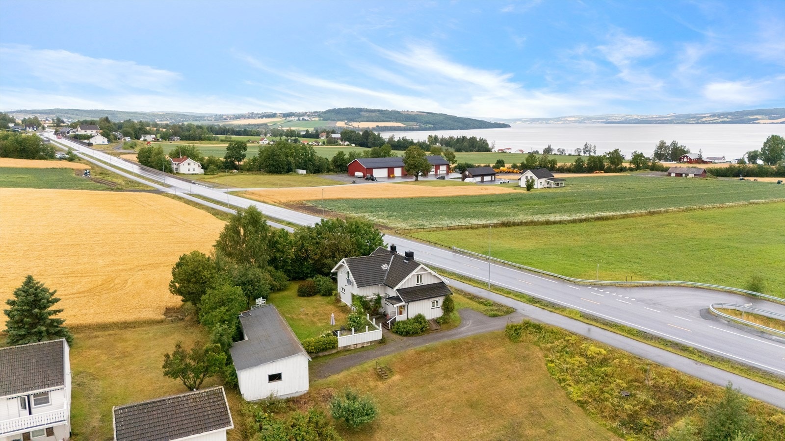 Fasade retning Skreia sentrum og Balkeåsen Galleribilde