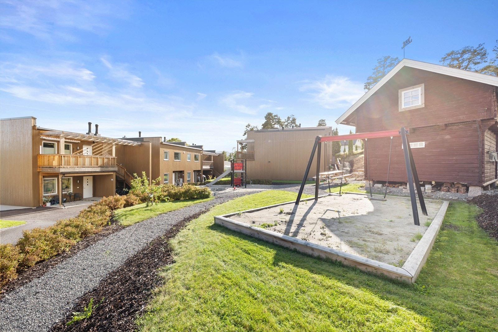 Lekeplass - til glede for sameiets små og store. Galleribilde