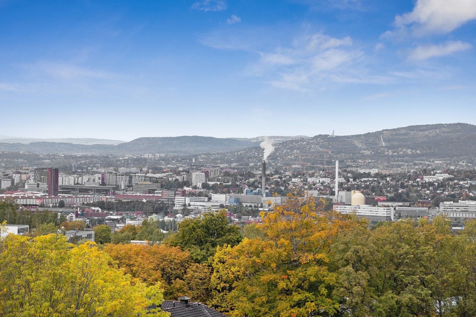Utsikt til blant annet Holmenkollen. Galleribilde