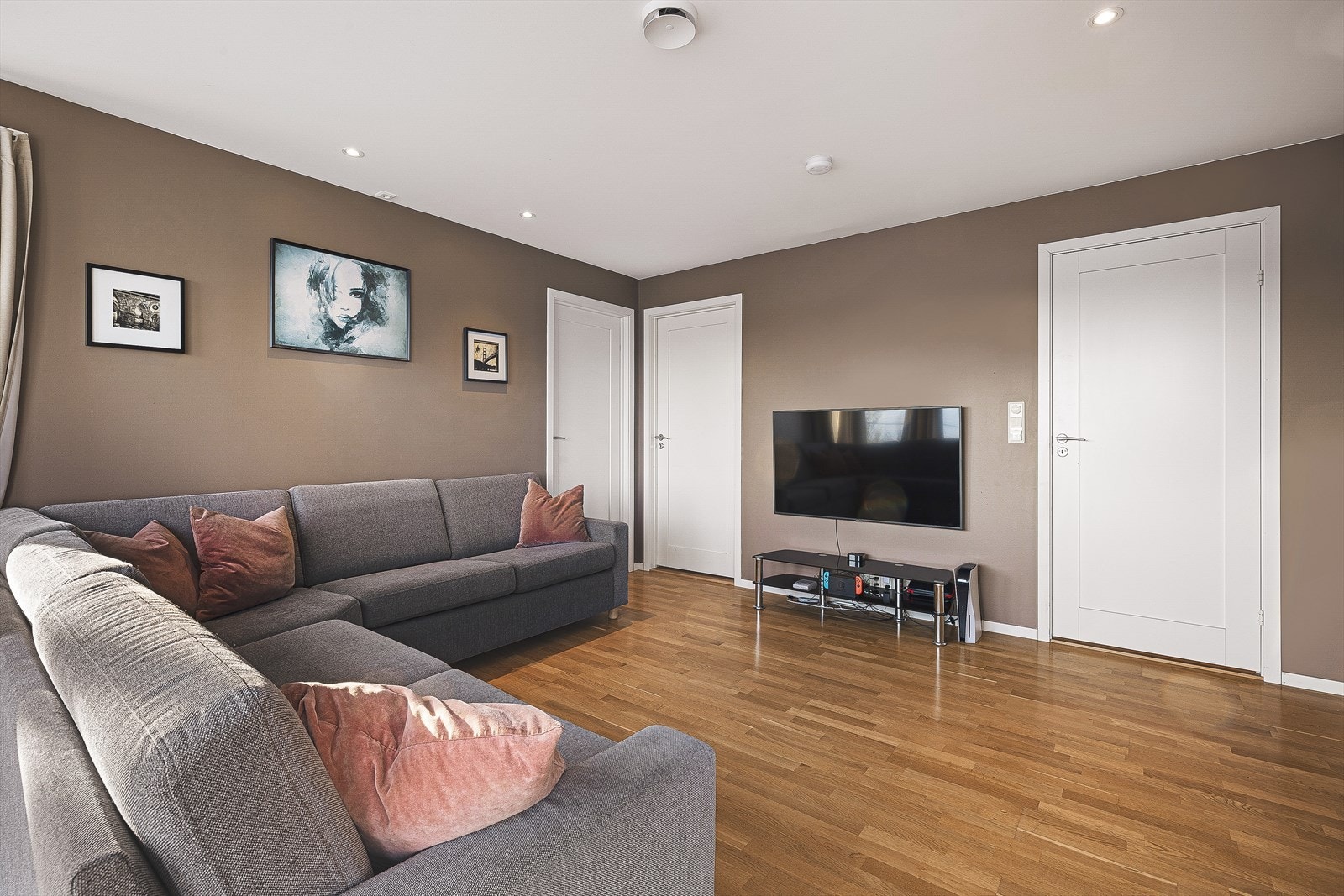 Kjellerstuen rommer hele 20,3m² Galleribilde