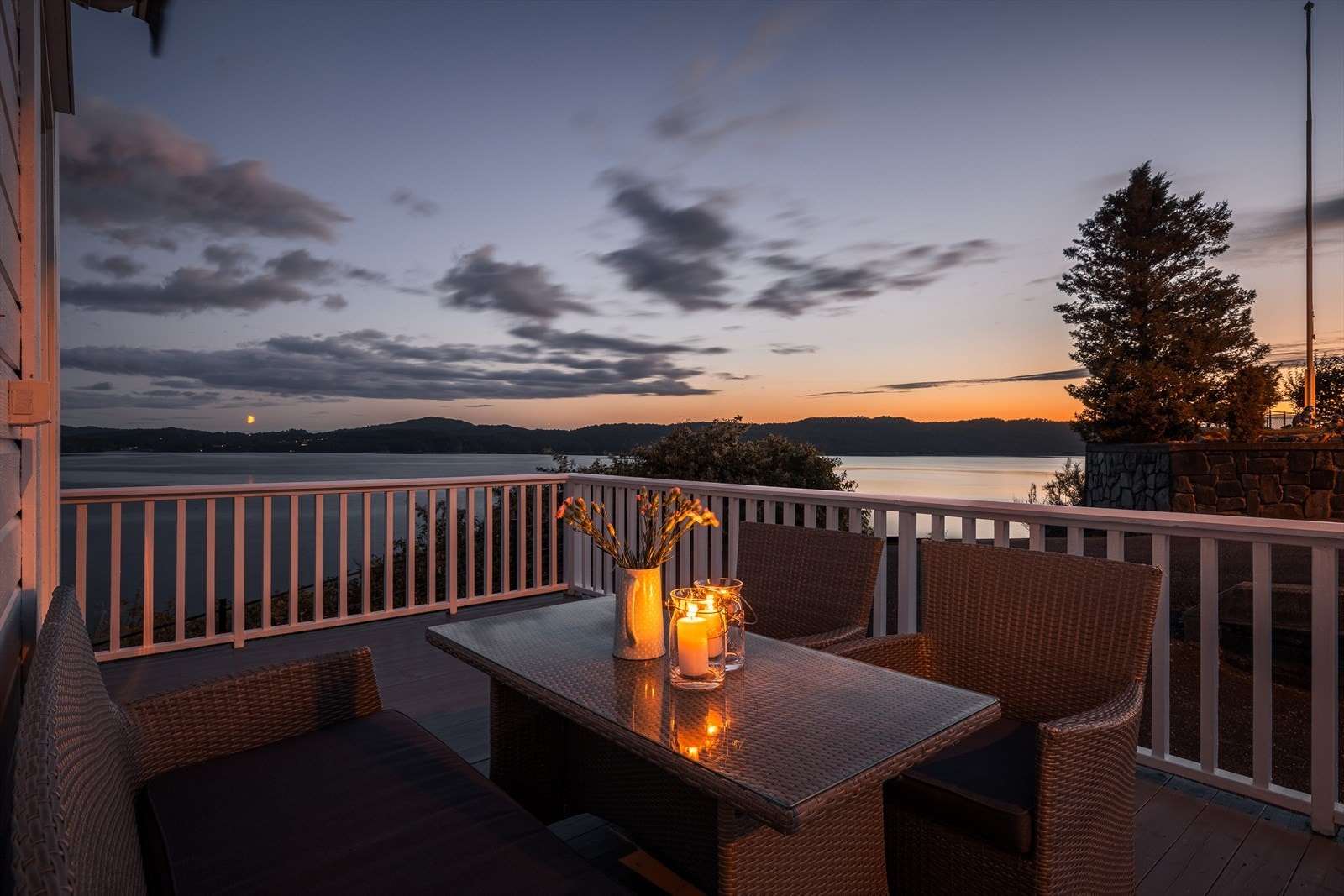 Nydelig både på kveldstid og på dagtid Galleribilde