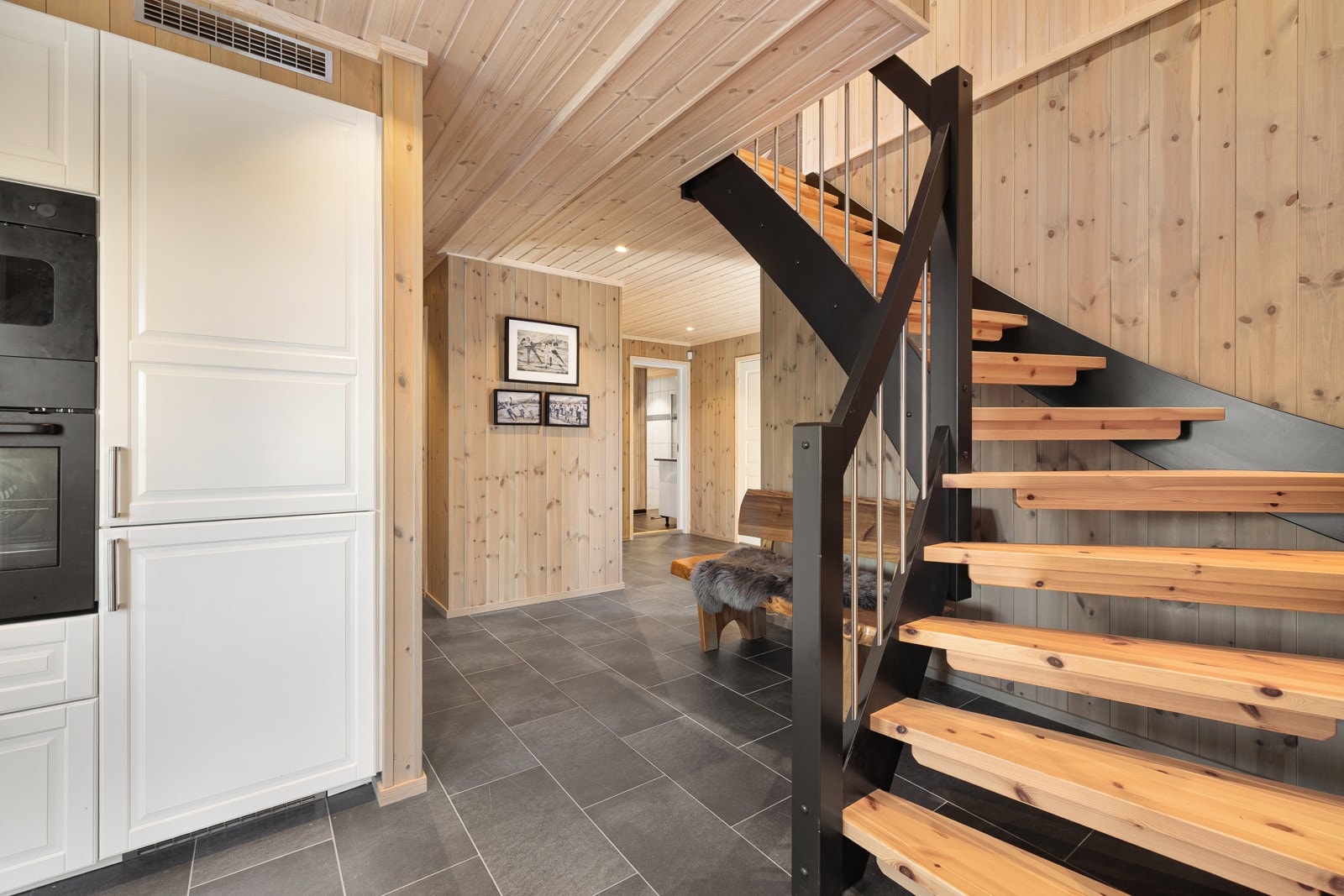 Videre opp til loftet. Galleribilde