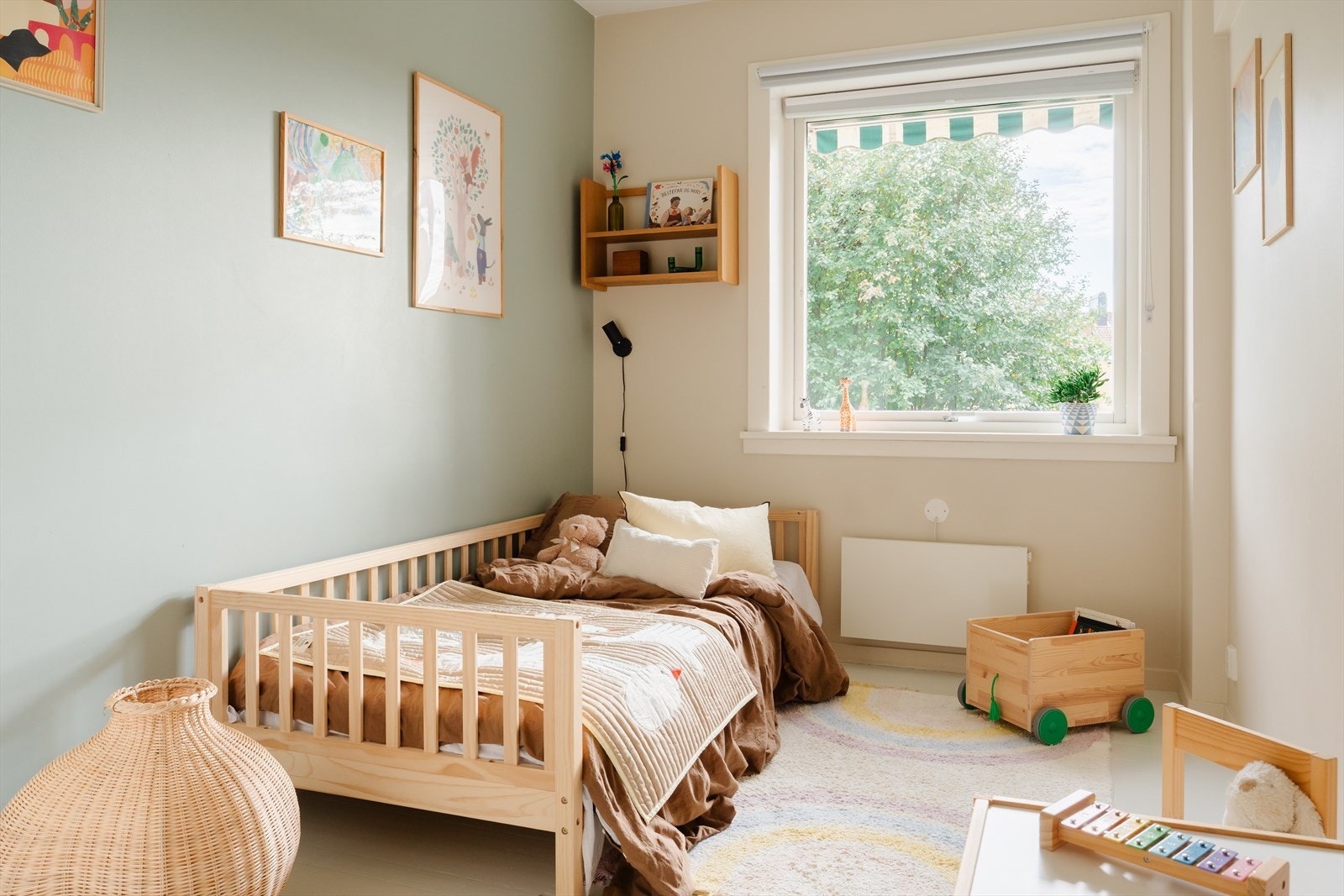 Soverommet egner seg godt som barnerom, gjesterom eller kontor Galleribilde