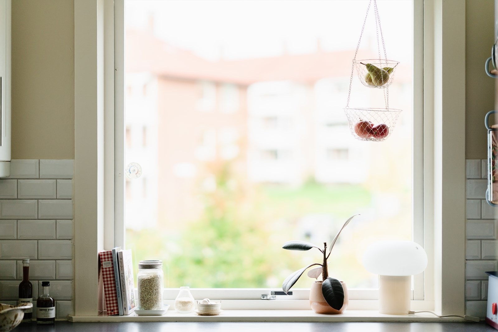 Kjøkkenet er vendt ut mot stille og rolig område Galleribilde