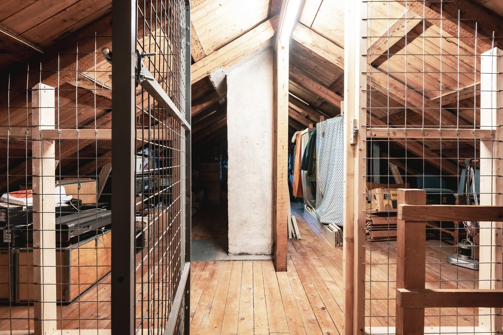 Godt med lagringsplass på loftet Galleribilde