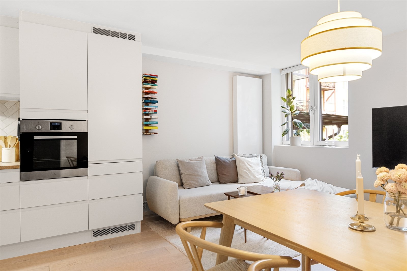 Leiligheten ligger fint til i 1. etasje og har kun vinduer inn mot stille og skjermet bakgård. Galleribilde