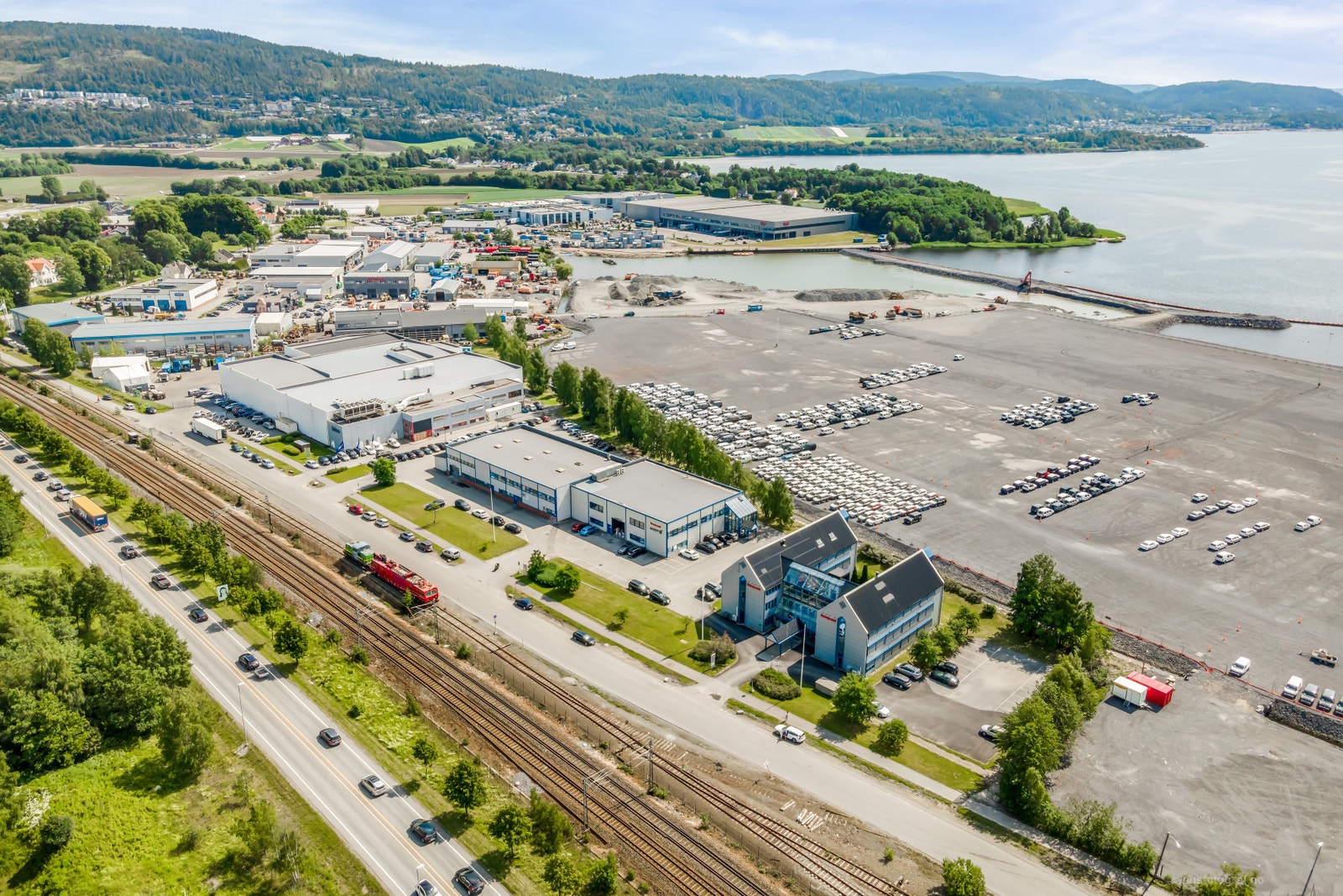 Etablert næringsområde på Lierstranda Galleribilde