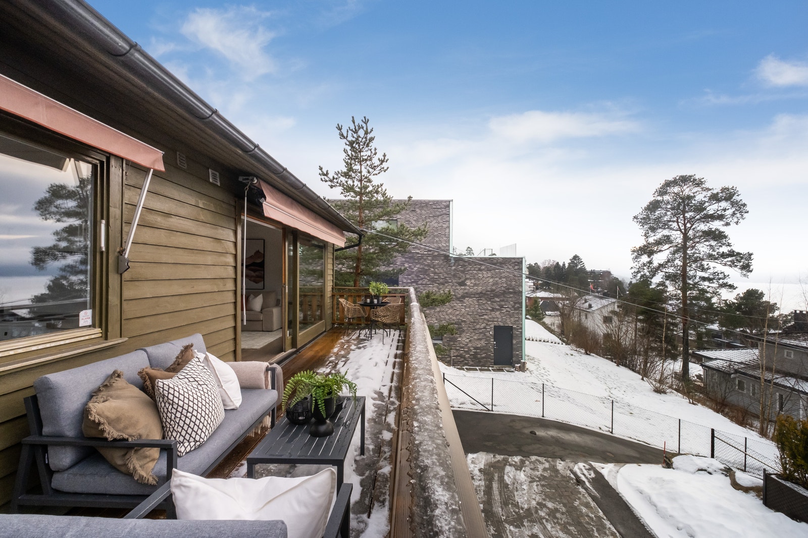 Terrasse med havutsikt Galleribilde