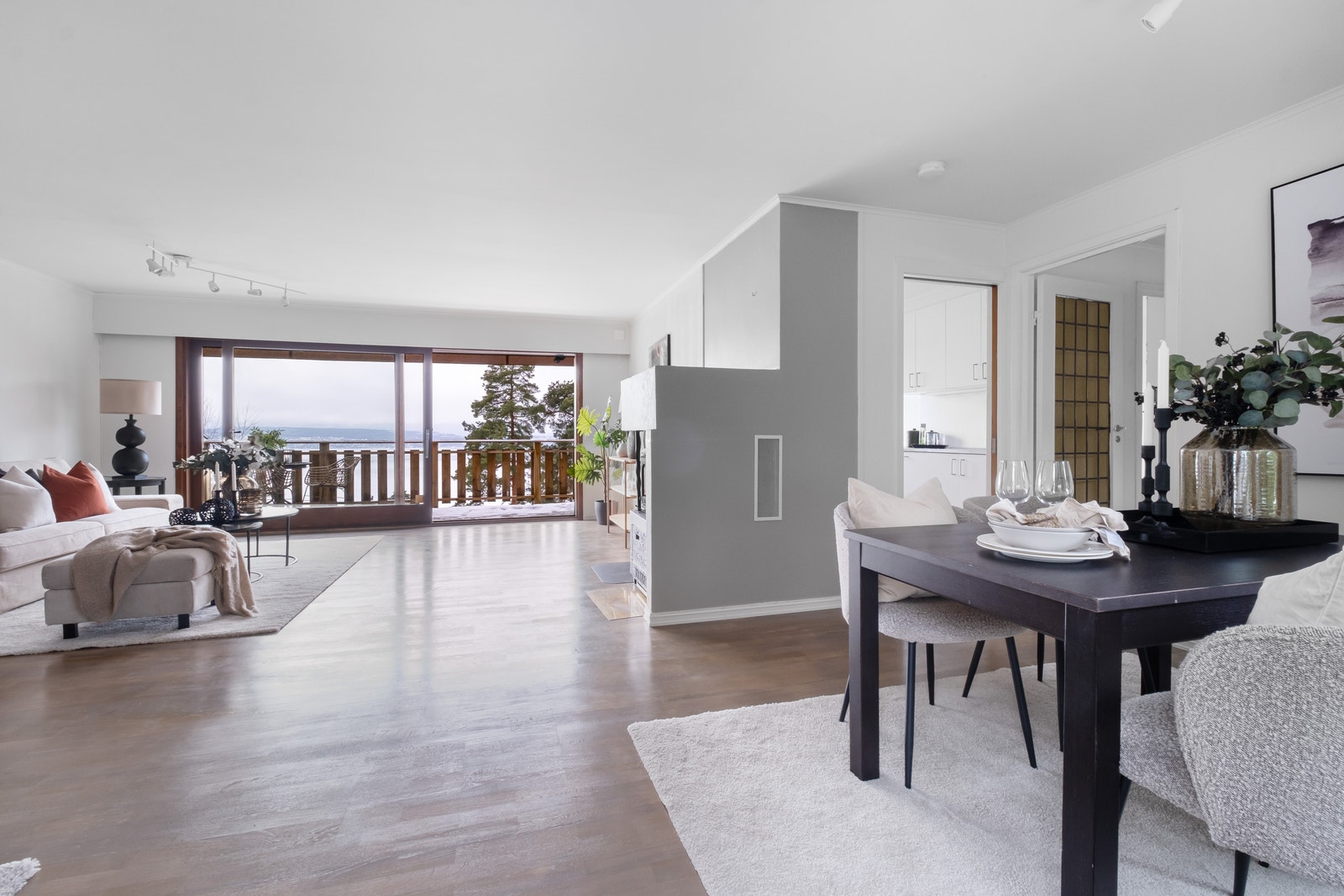 Stue og spisestue Galleribilde